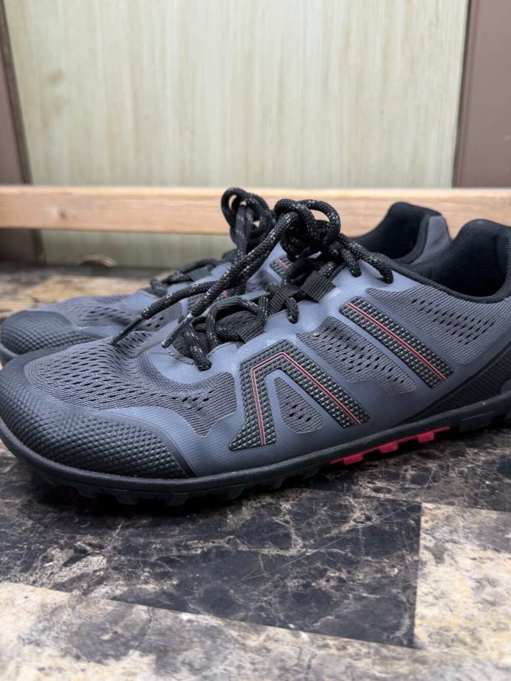 Xero Shoes Mesa Trail II Barefoot Zero Drop Trail Run Shoe Women's Size 9